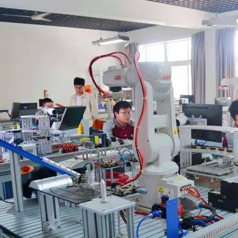 关于举办2022年绍兴市工业机器人系统运维员技能比赛的通知